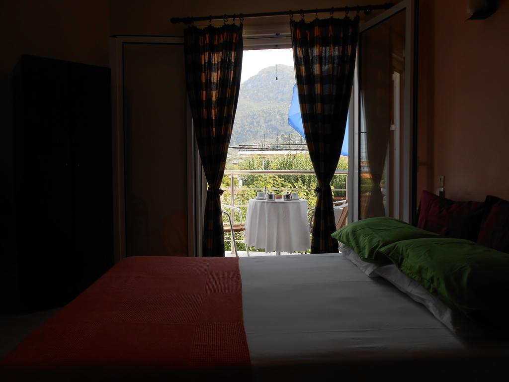 Hotel Neon Astron Kamena Vourla Zimmer foto